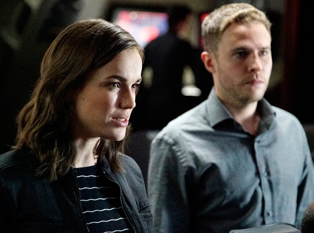 Elizabeth Henstridge, Iain De Caestecker, Agents of S.H.I.E.L.D. Elizabeth Henstridge, Iain De Caestecker, Agents of S.H.I.E.L.D.